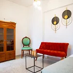 Old Town Nest 公寓式酒店